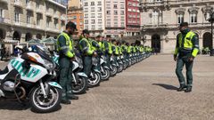 Motoristas de Trfico toman la plaza de Mara Pita de A Corua
