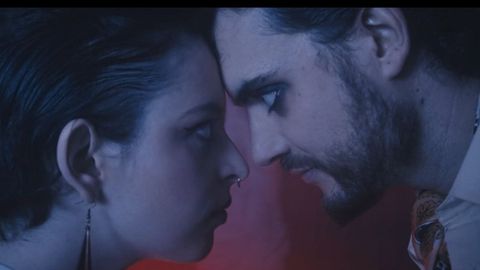 Elisabeth Duval y Ernesto Castro en el videoclip.