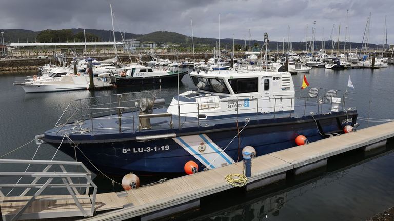 Las patrulleras vigilan menos el mar porque a Gardacostas le falta un tercio de la plantilla