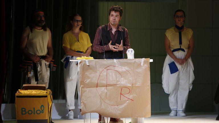 Fernando Dacosta agradece o recoñecemento da profesión á obra «A lingua das bolboretas».