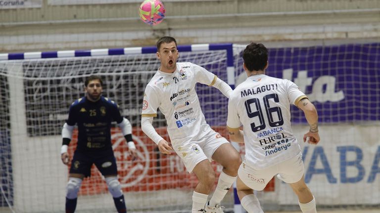 El croata Niko Vukmir seguirá vistiendo la camiseta de O Parrulo Ferrol