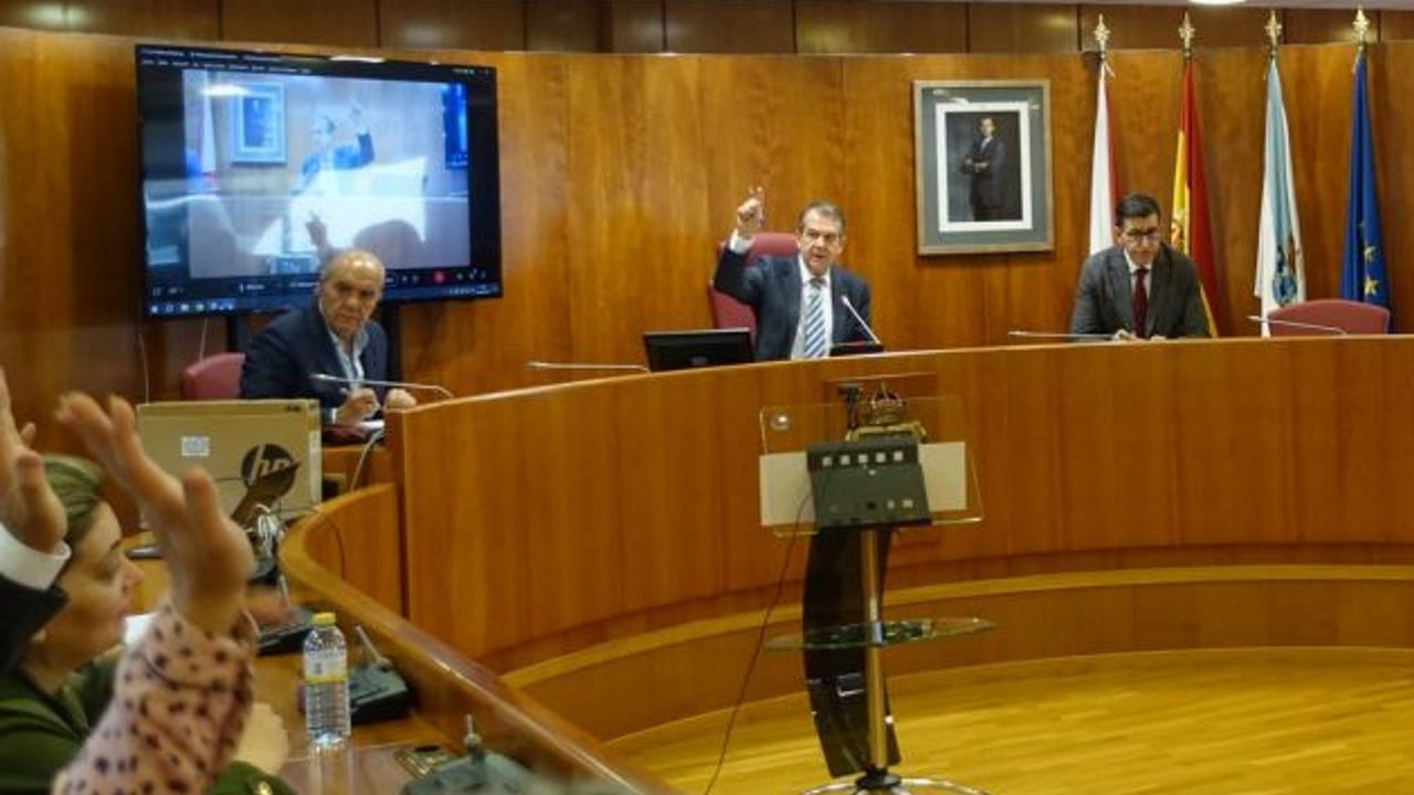 En la fila superior, de izquierda a derecha,Ovidio Rodeiro, Marta Novoa y Mara G. Albert. En la fila inferior, Beln Cachafeiro, Patricia Otero y Manuel Lourenzo