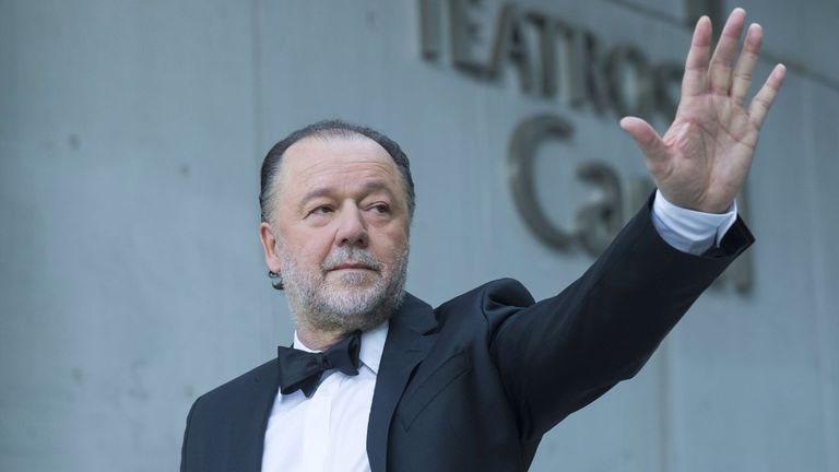 Enrique Piñeyro: «Mi espectáculo le quitará el miedo a volar a quien lo tenga, pero le infundirá un miedo atroz a todo lo demás»