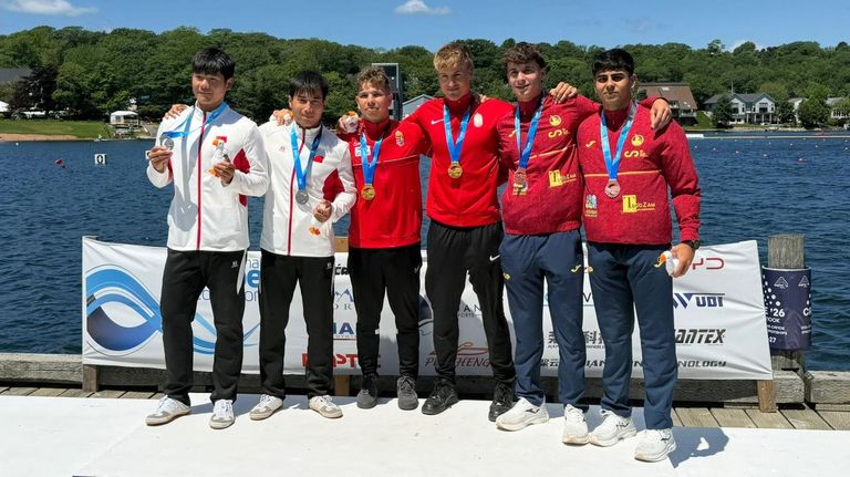 El piragüismo arousano y pontevedrés suma dos bronces el último día del Mundial Júnior y Sub-23