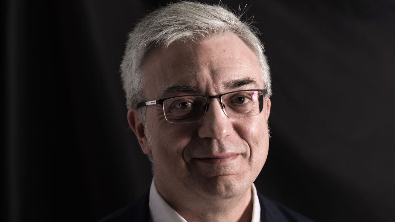 Tengo el temor de que un da una cancin ma me produzca vergenza.Javier Moreno Luzn, autor de El rey patriota