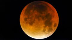 Eclipse lunar. Luna de Sangre fotografiada en Muxia.