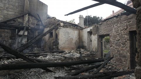 Daños ocasionados por los incendios en As Neves