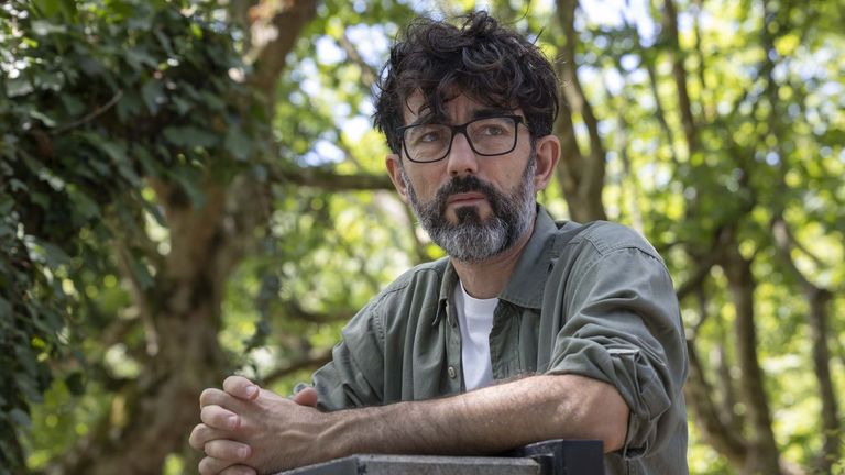 Eloy Enciso: «O cine español fala de campos de concentración nazis pero non dos propios»