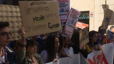 Manifestacin por el clima en Oviedo