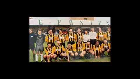 Plantilla del Sporting Pontenova que subió a Tercera División en 1999-2000