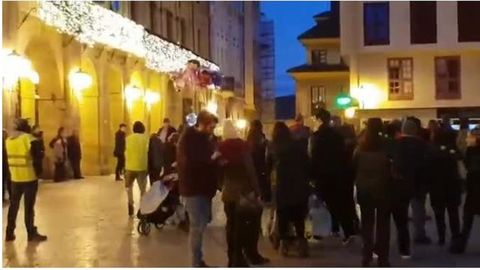 Los chalecos amarillos toman el centro de Oviedo