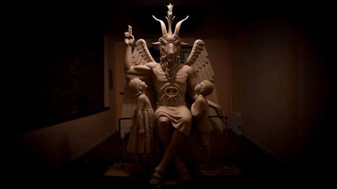 Estatua de Baphomet erigida por Templo Satnico en Detroit