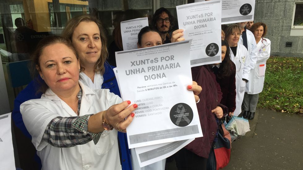 Una mujer herida en un accidente de tr�fico en O Corgo .Anxos Faz�ns