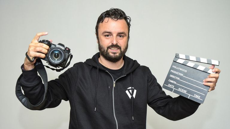 Pablo Cacheda, realizador audiovisual: «Tras años de trabajo, mi vídeo más visto sigue siendo un tutorial de enrollar cables»
