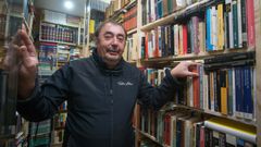 Jos Manuel Valn en su libreria ubicada en San Roque
