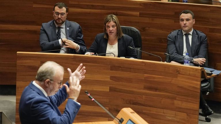 El PSOE asturiano se alinea con el PP y rechaza apoyar el cupo catalán