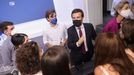 El presidente del PP, Pablo Casado y el vicesecretario de Comunicación del partido, Pablo Montesinos, tras una rueda de prensa en Madrid