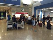 Pasajeros afectados por los problemas de operatividad de Alvedro