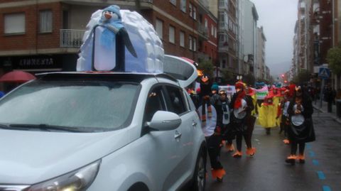 O Barco ret a la lluvia y hubo desfile