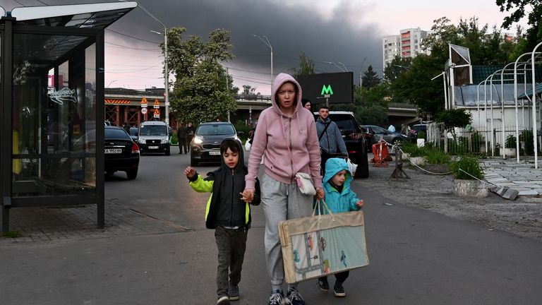 Un ataque ruso contra varias ciudades de Ucrania deja más de 10 muertos y un centenar de heridos