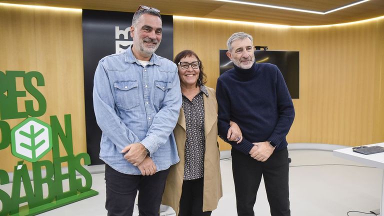 Uxía rodease de grandes amigos en Pontevedra para dar a benvida ao Culturgal