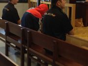 El acusado Jos� Carlos M.A., con una sudadera con capucha, en el juicio que se comenz� esta ma�ana en la Quinta Secci�n de la Audiencia en Vigo