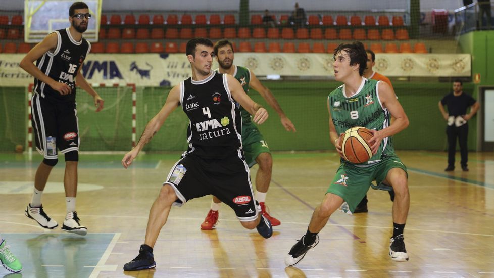 As� qued� el interior del coche accidentado tras caer por el terrapl�n