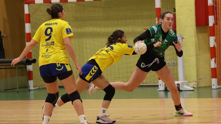 <span lang="gl">A meañesa de 16 anos no radar da selección española de balonmán para o Mundial</span>