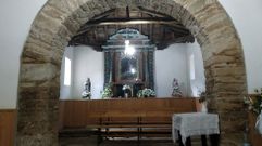 Interior de la iglesia parroquial de Santa Mara de Rozavales, de probable origen prerromnico