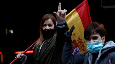 Vecinos en la protesta del barrio de Salamanca