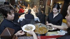 El caldo de sos es el protagonista de la fiesta gastronmica que Taboada celebra todos los aos el Domindo de Entroido