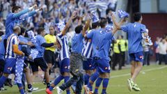 Los jugadores del Deportivo celebrando el ascenso a Primera Divisin en el 2014