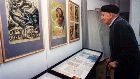 Unha exposición no Castro, Sada, dos carteis da campaña do Estatuto de 1936
