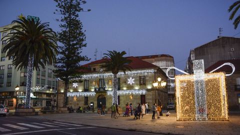 Alumbrado de Navidad de Cambados, que acogerá una amplia programación festiva este puente.