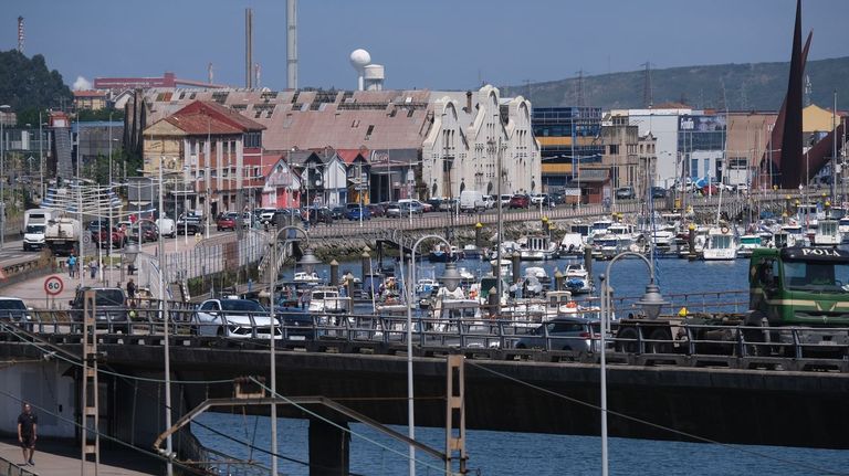 Vista del puerto deportivo de Avilés