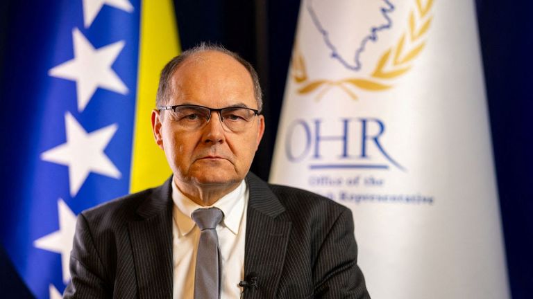 Dimite el garante de la paz en Bosnia tras las presiones de EE.UU.