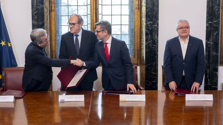 Gobierno e Iglesia firman el protocolo para indemnizar a las víctimas de abusos sexuales