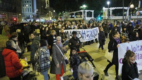 Concentración de la Marcha Mundial das Mulleres en Ourense.