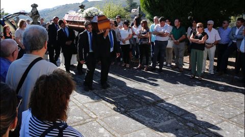 El último adiós en la tierra donde vive su familia, en Ponte Caldelas