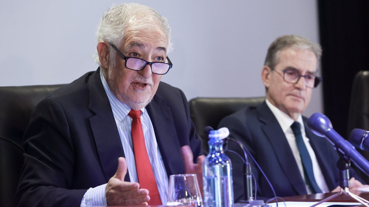 La inauguraci�n de las Jornadas Jur�dicas de Sarria en im�genes.El presidente del Tribunal Constitucional, el a�o pasado en las jornadas de Sarria