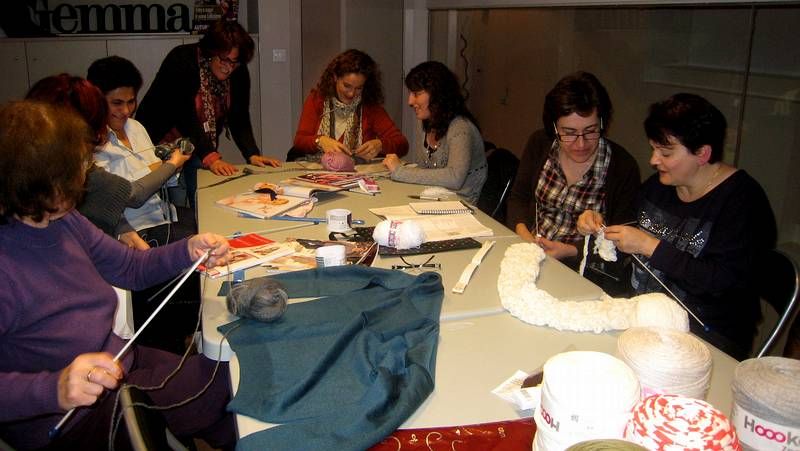 El autor de los disparos rompi� y desarden� varios objetos del despacho