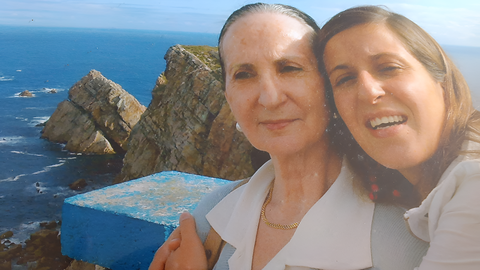 �ngela Su�rez, junto con su madre, enferma de alzh�imer