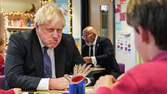 Boris Johnson, durante una visita este viernes a una escuela infantil