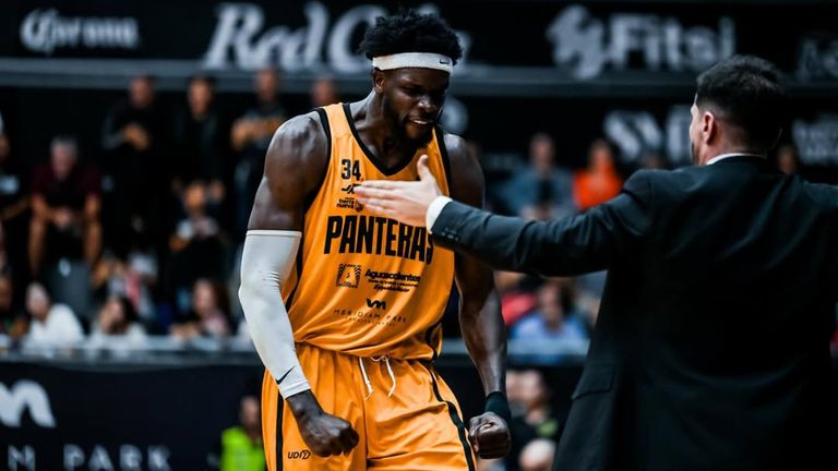 Mus Barro apuntala el juego interior del Leyma Básquet Coruña