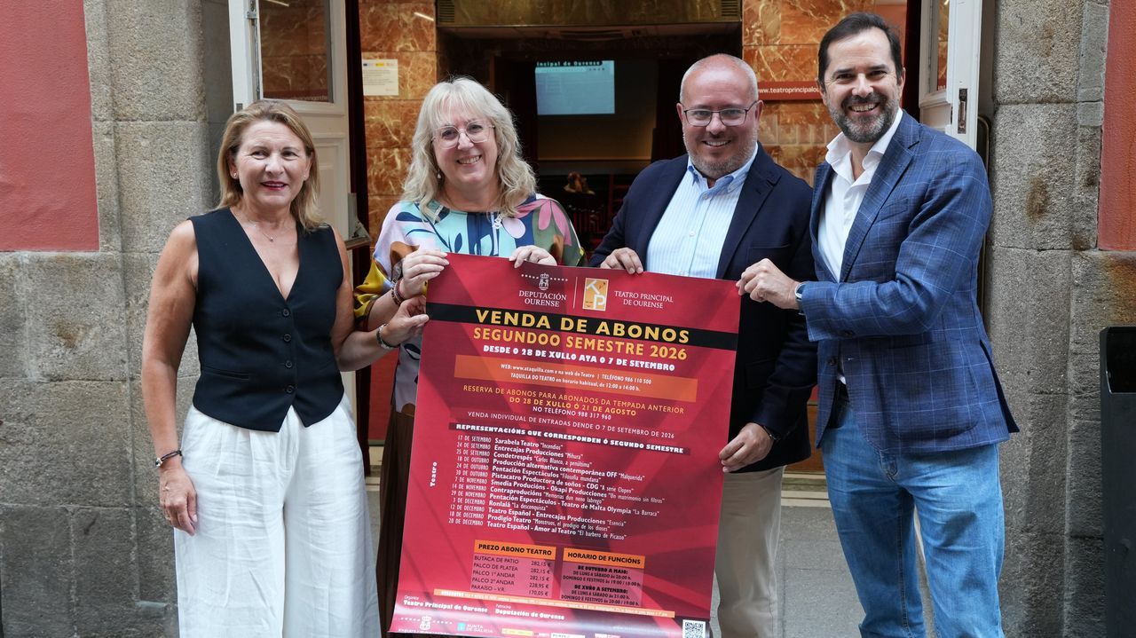 Olga Moj&oacute;n, Montse Cruz, C&eacute;sar Fern&aacute;ndez y Jacobo Sutil, en la presentaci&oacute;n del programa del Teatro Principal de Ourense