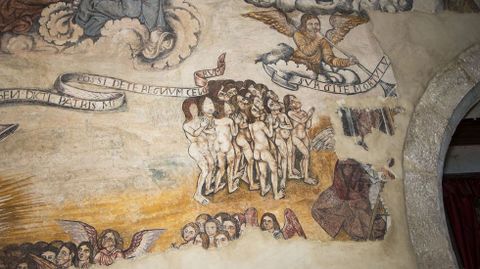 Un detalle de la representacin del Juicio Final en los frescos del muro norte de la nave