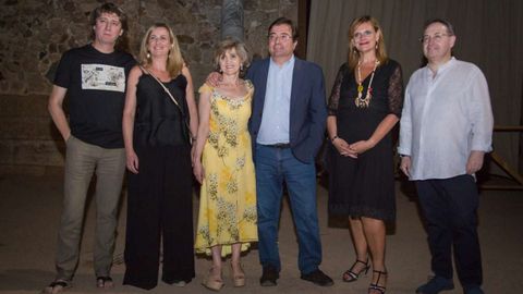 1 DE AGOSTO - MÉRIDA: La ministra de Sanidad, María Luisa Carcedo, junto al presidente de Extremadura, Fernández Vara, en el Festival Internacional de Teatro Clásico de Mérida