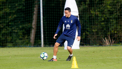 Folch Requexon Real Oviedo.Folch, durante el entrenamiento