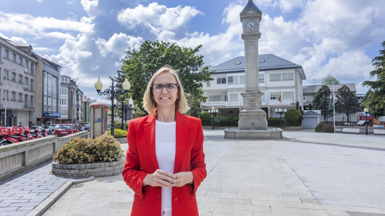 La Voz de Carballo re�ne en el castillo de Vimianzo a los candidatos al 28M de la Costa da Morte.Jos� Ram�n Romero espera unha dura campa�a electoral.