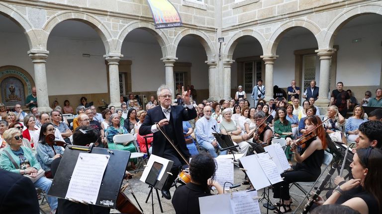 Música ligera, por caridad
